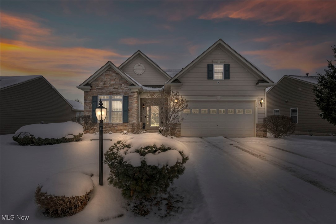 156 Weatherstone Drive, Berea, Ohio image 2