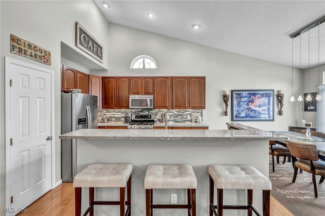 156 Weatherstone Drive, Berea, Ohio image 15
