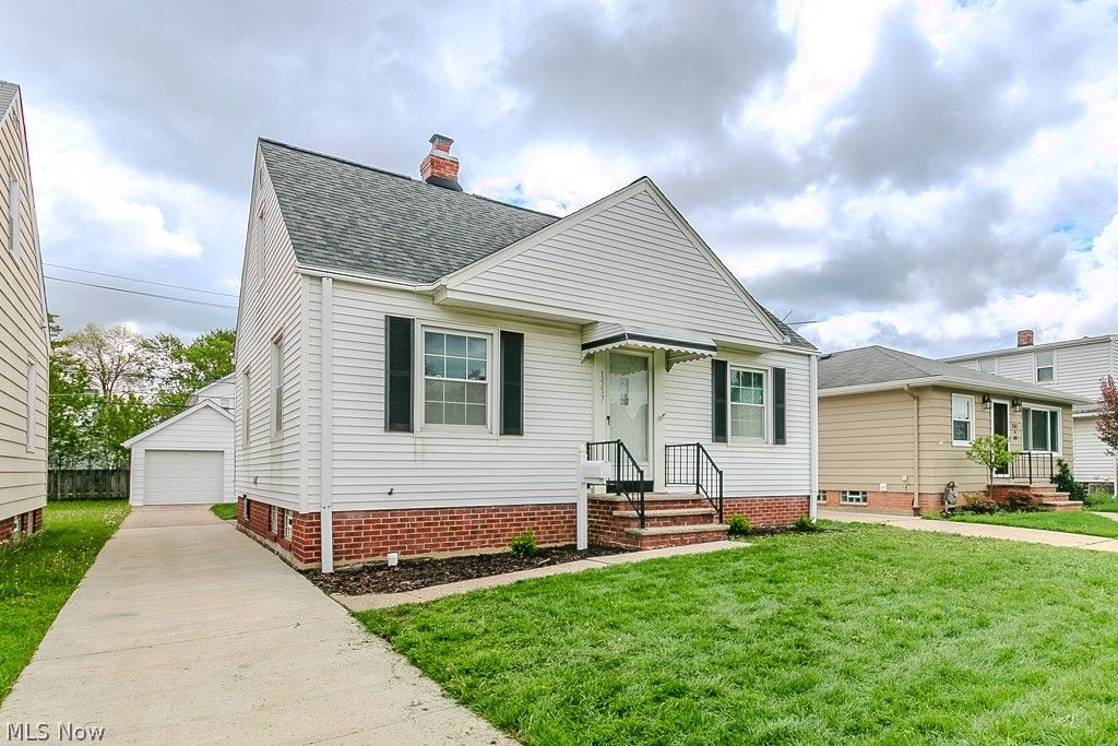 Photo of 1557 Woodhurst Avenue, Mayfield Heights, OH 44124 (MLS # 5206361)