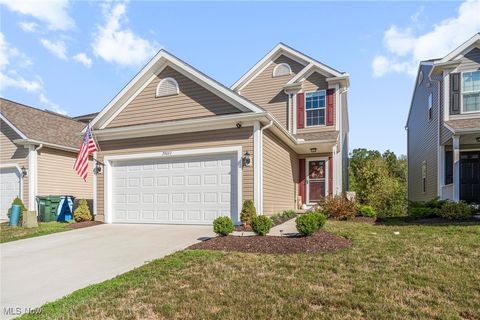 29097 Pembrooke Boulevard, Olmsted Twp, OH 44138 - #: 5159270