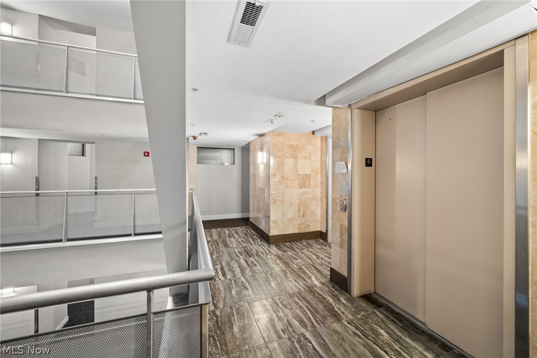 1237 Washington Avenue 601