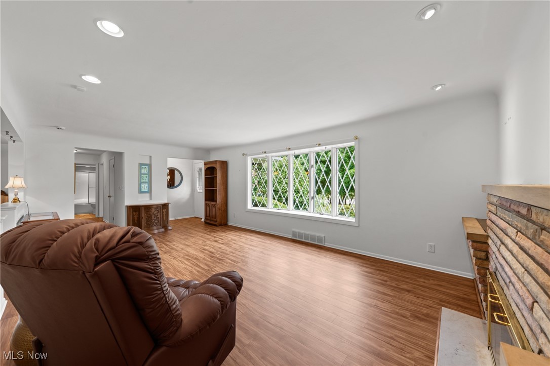 Colebright 01 - Residential