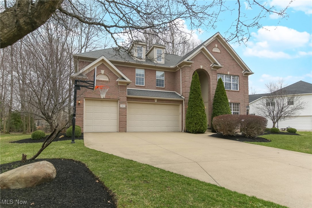2409 Quail Hollow Holw, Avon, Ohio image 3