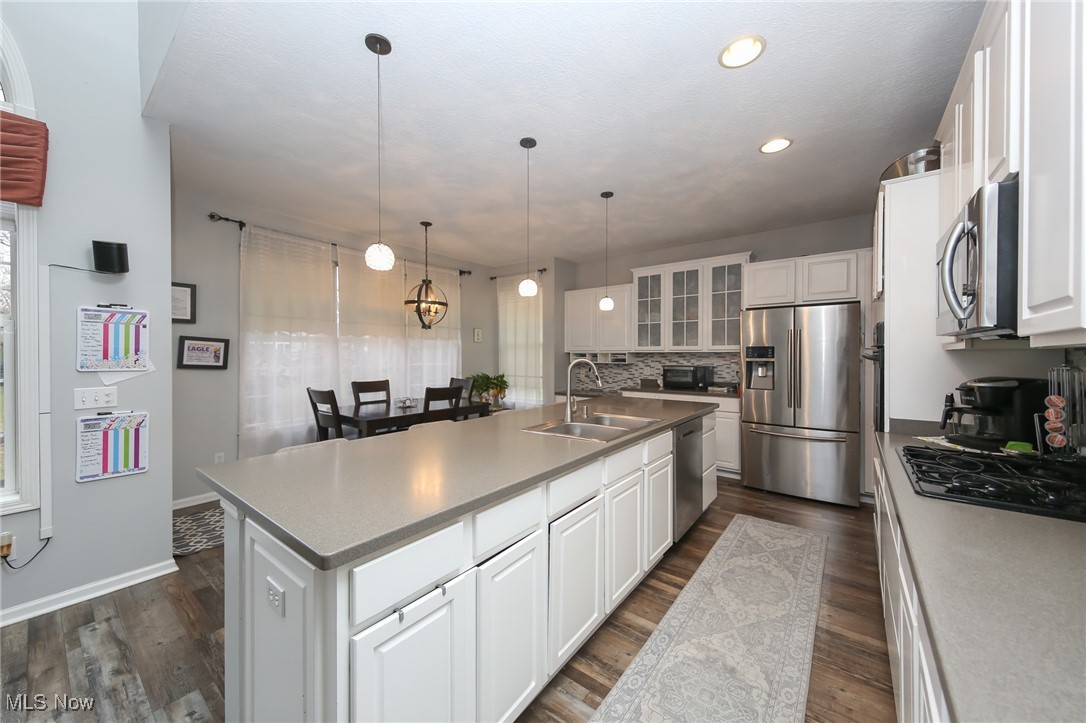 2409 Quail Hollow Holw, Avon, Ohio image 12