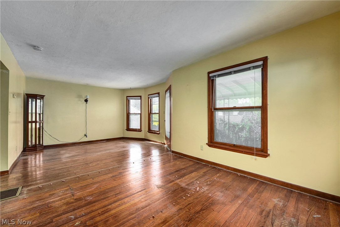 C L & L R Newells Sub - Residential Income