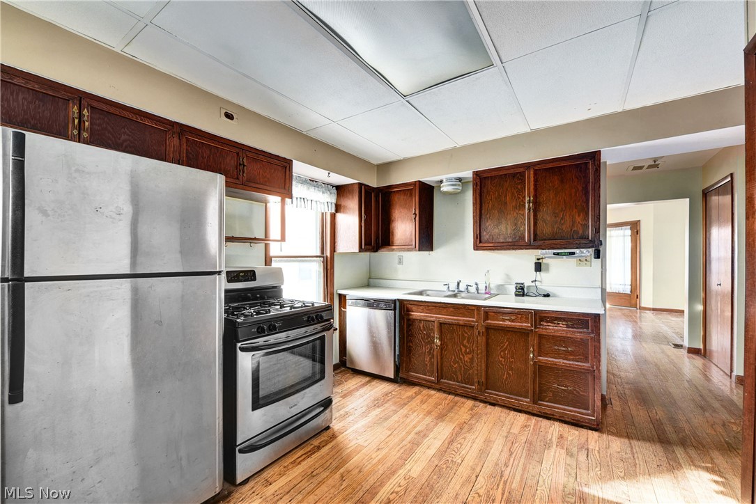 C L & L R Newells Sub - Residential Income