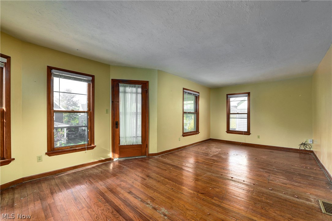 C L & L R Newells Sub - Residential Income