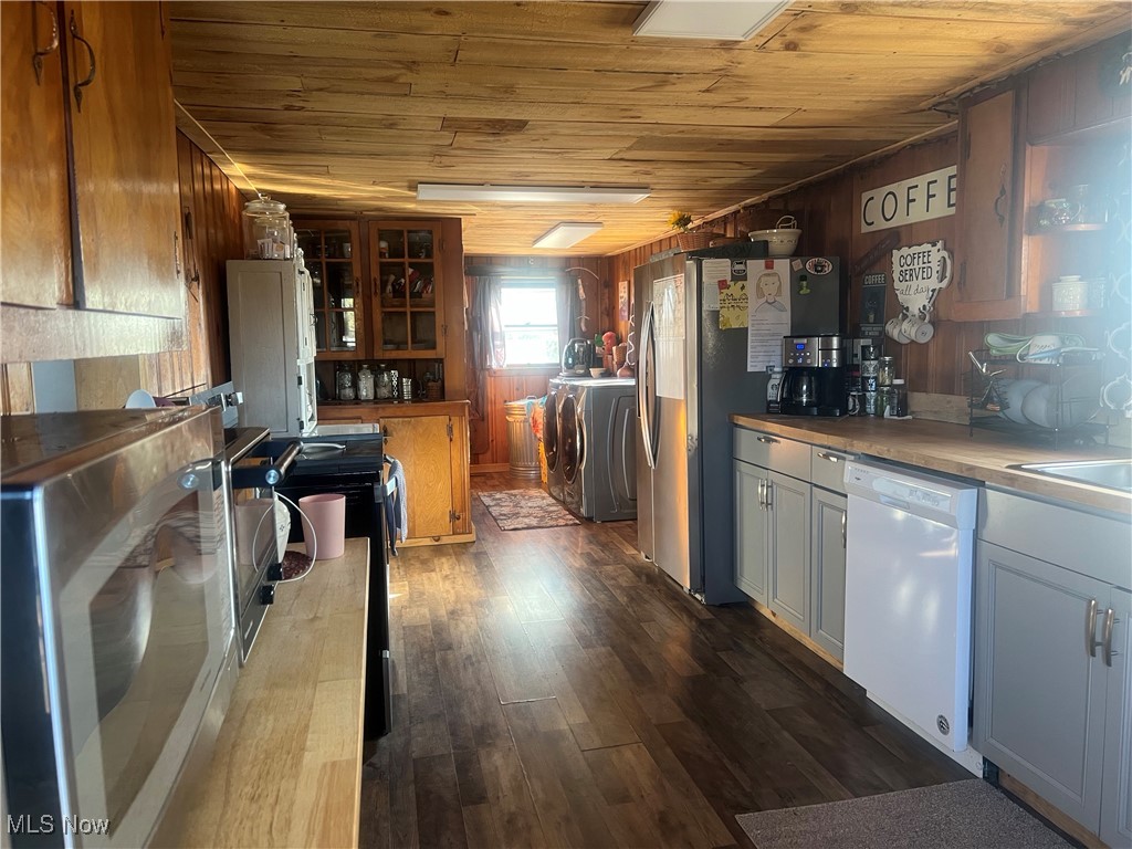 7393 College Street, Chesterhill, Ohio image 18
