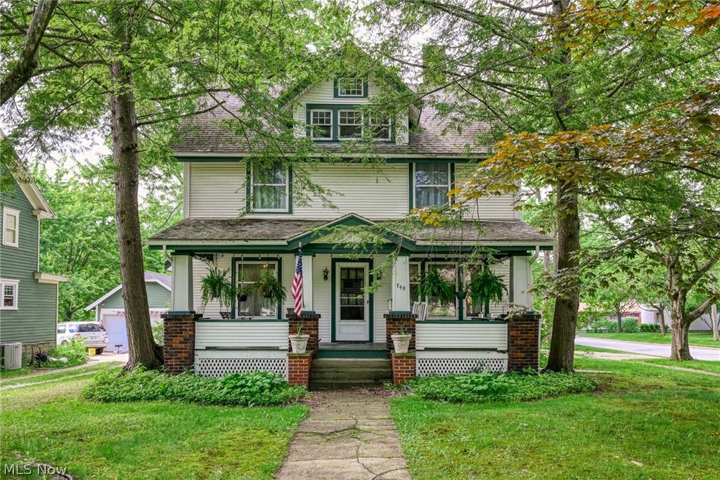 Photo of 748 E Main Street, Ravenna, OH 44266 (MLS # 5214219)