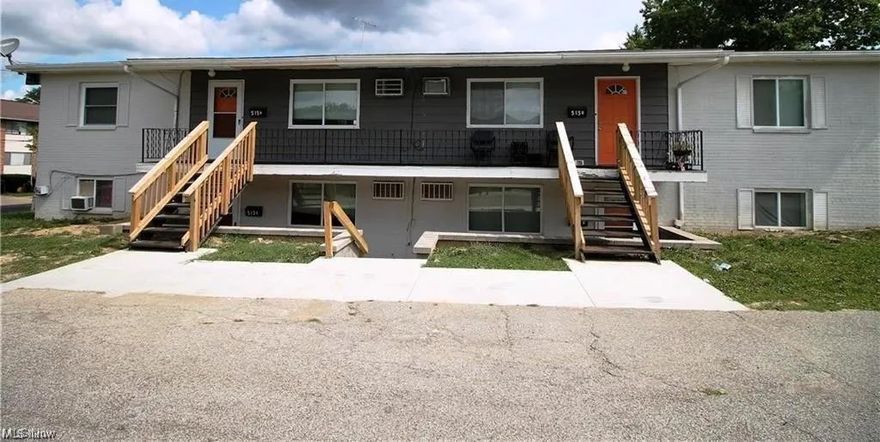 Are you looking for a 2 bedroom/ 1 bath Apartment to rent for $850/mo? This is the one! This apartment complex has 6 available units each for $850 per month! Newly Updated!! Contact for showing!