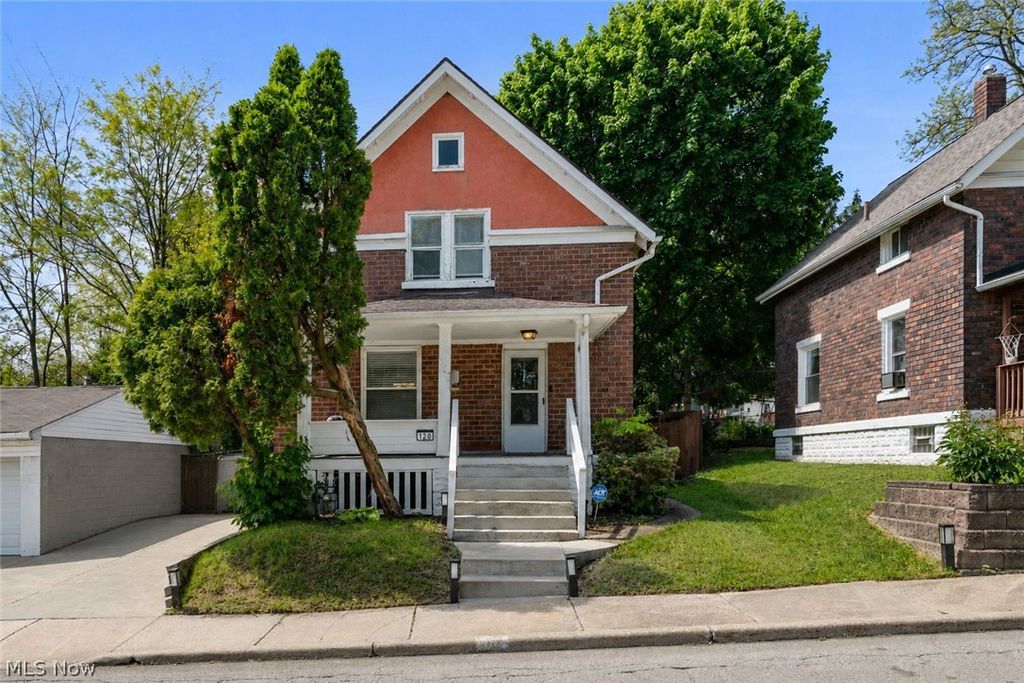 Photo of 120 Grant Avenue, Cuyahoga Falls, OH 44221 (MLS # 5210755)