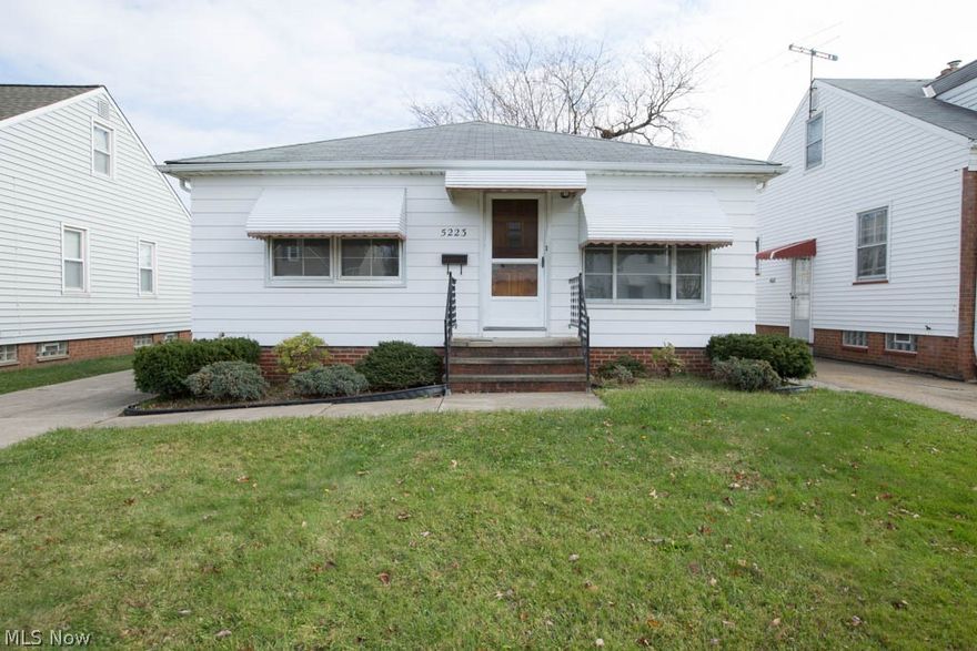 This beautiful 3 bedroom ranch is a must see. Newer carpet, vinyl, paint throughout the entire main floor. Newer roof, A/C, and furnace. Garage is oversized 2 car garage. Minutes from freeway, and retail stores.