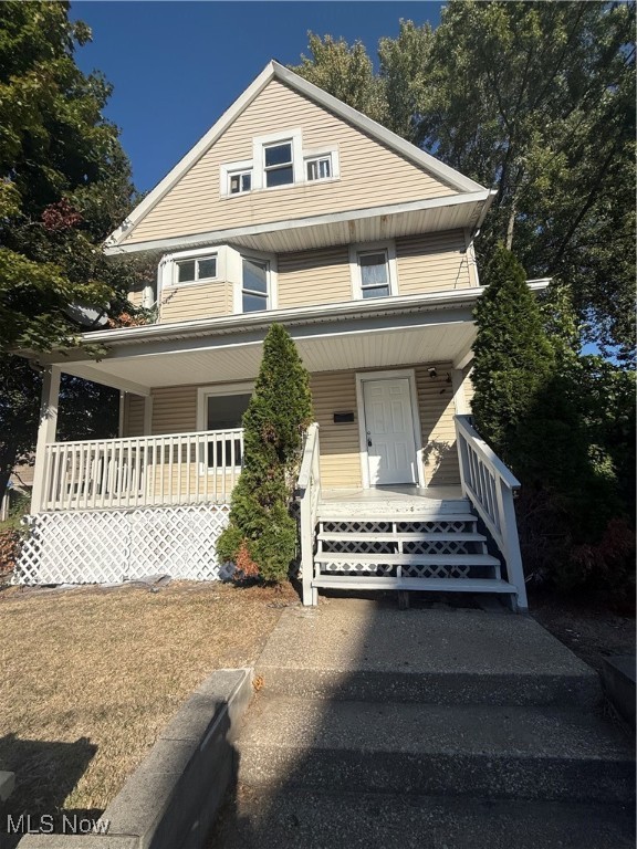 Wow is all we can say about the remodel of 25 Agate! New kitchen, flooring, paint, the list is endless! Just a big beautiful home. Must see! 3 beds 1 bath home for rent. Tenant pays all utilities. There’s just nothing better than a brand new kitchen!