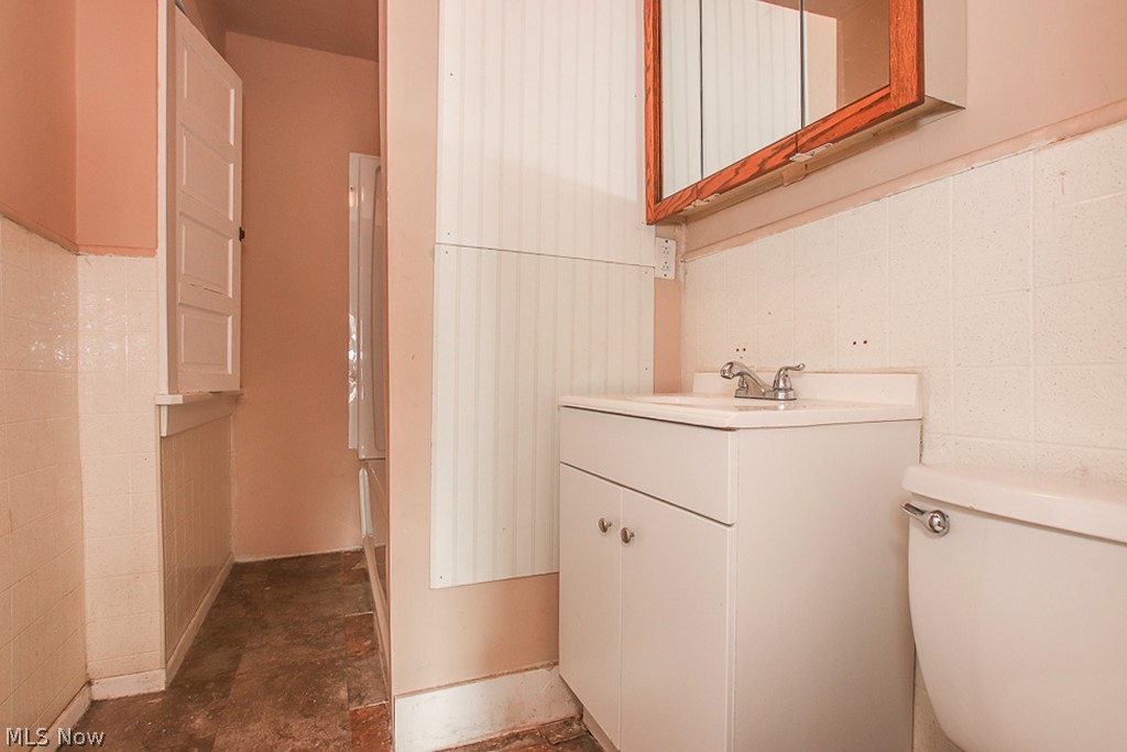 Walton Realty Companys Garfie - Residential