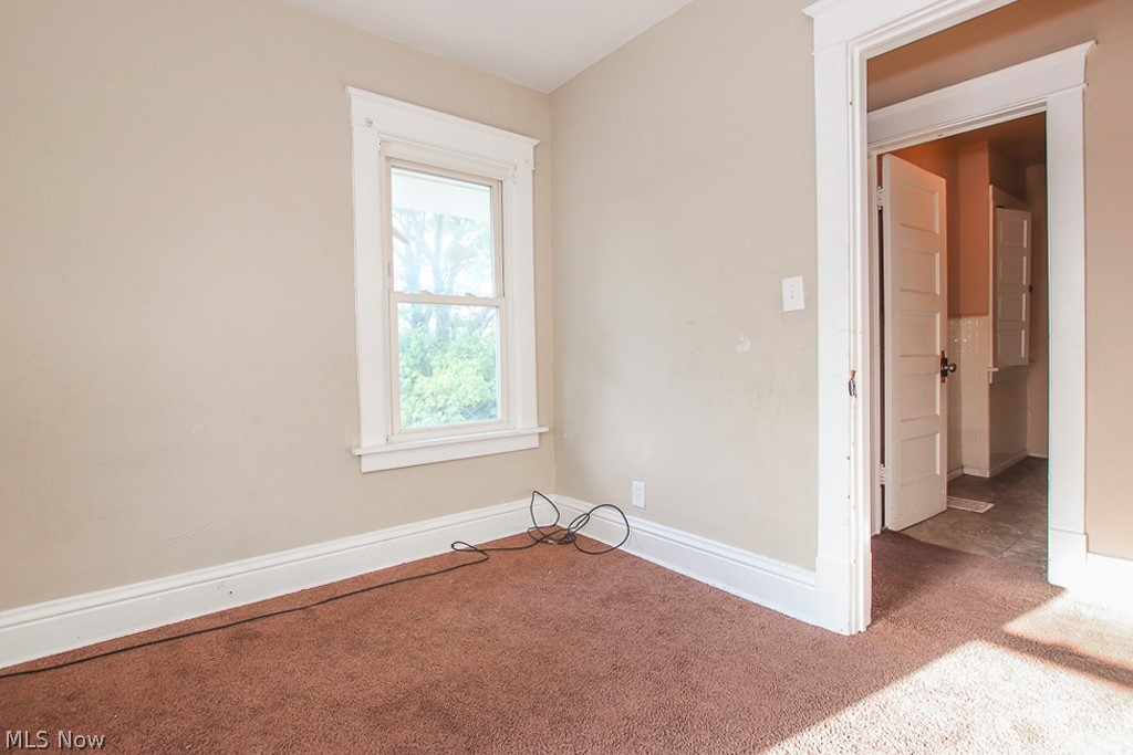 Walton Realty Companys Garfie - Residential