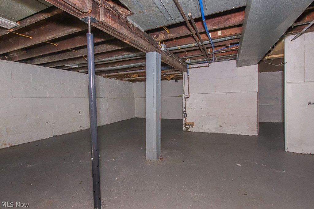 Walton Realty Companys Garfie - Residential