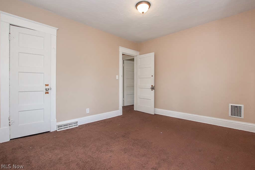 Walton Realty Companys Garfie - Residential