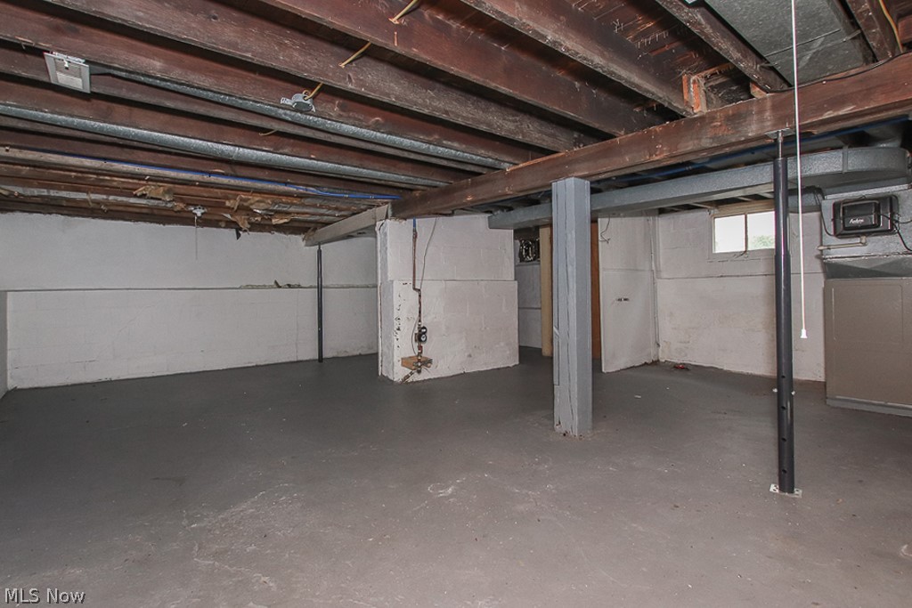 Walton Realty Companys Garfie - Residential