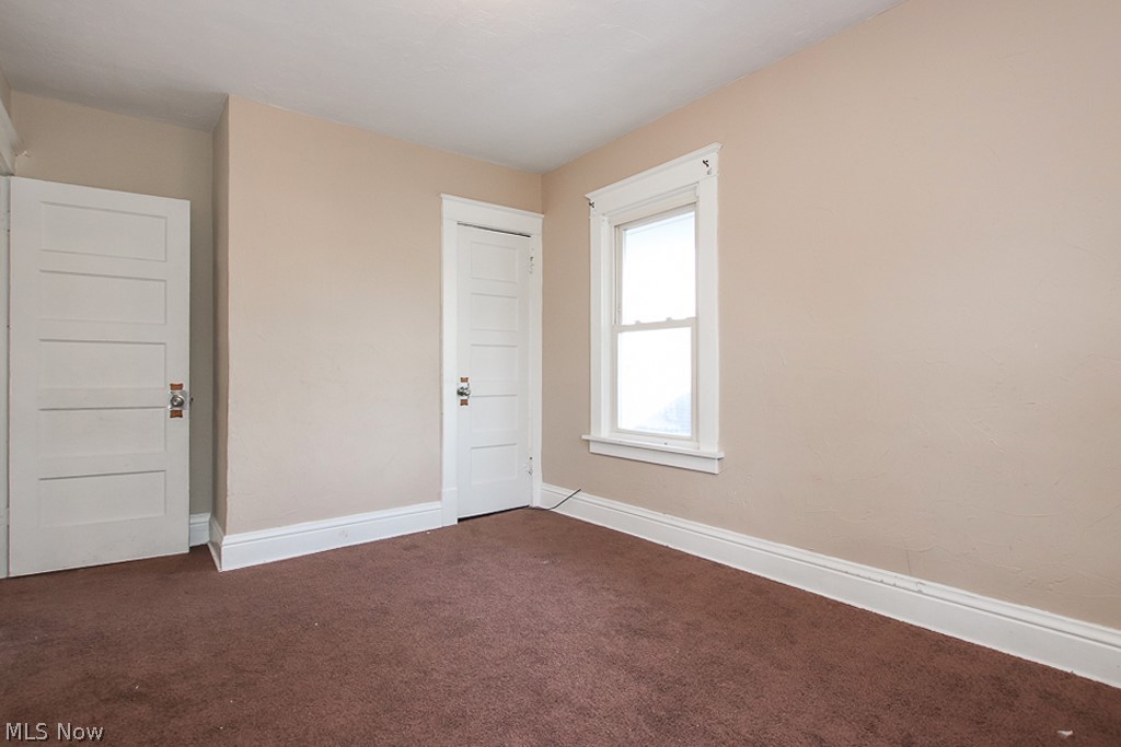 Walton Realty Companys Garfie - Residential