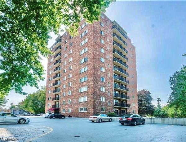 Richard Hilliard Condo - Residential