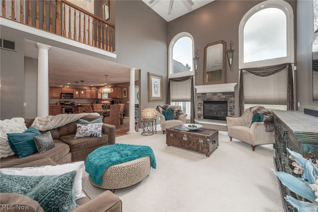 1233 Windward Lane