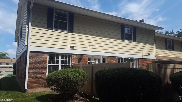 Fairfax Manor Condo - Residential