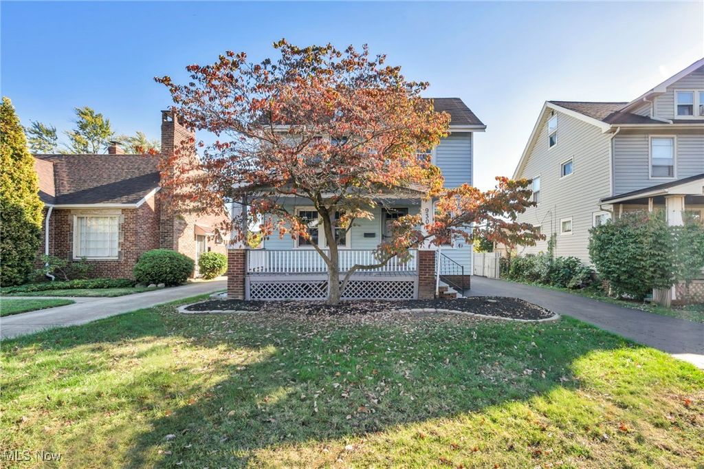 Photo of 9302 Park Heights Avenue, Garfield Heights, OH 44125 (MLS # 5178812)