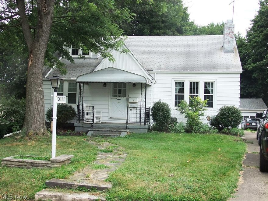 Attention Home Seekers & Investors! Nice 3-4 Bedroom Home With 3+ Car Garages – ABSOLUTE AUCTION all sells on location to the highest bidders: WEDNESDAY - SEPTEMBER 13, 2017 – 4:00 PM, REAL ESTATE SELLS AT 5:30 PM - Real Estate offers a well-maintained 3-4 bedroom bungalow home that includes an eat-in kitchen with appliances, dining room, den, living room, a full bath on the main level and bath in the basement that is partially finished. Additional property features include an oversized 2-car detached and 1-car detached garage, breaker electric, glass block windows, wooded lot, paved driveway and updated vinyl windows. Lot size is 68 x 174. Taxes per half year are $666.38. All showings on Real Estate auction day starting at 1:00 PM. TERMS ON REAL ESTATE: 10% down auction day, balance due at closing. A 10% buyer’s premium will be added to the highest bid to establish the purchase price, which goes to the seller. Any desired inspections must be made prior to bidding. All information cont