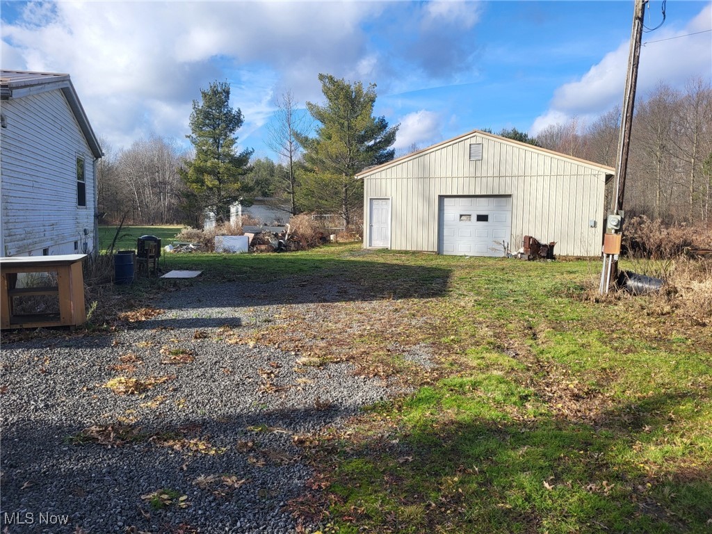 8867 N Park Avenue, North Bloomfield, Ohio image 3