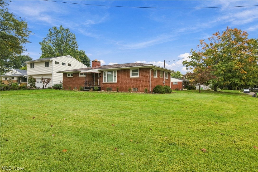1423 Forrest Drive