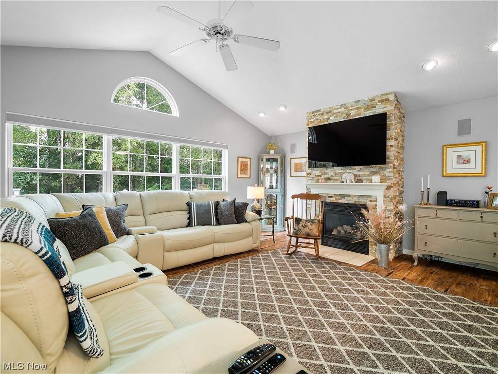 Falls Pointe Clusters - Residential