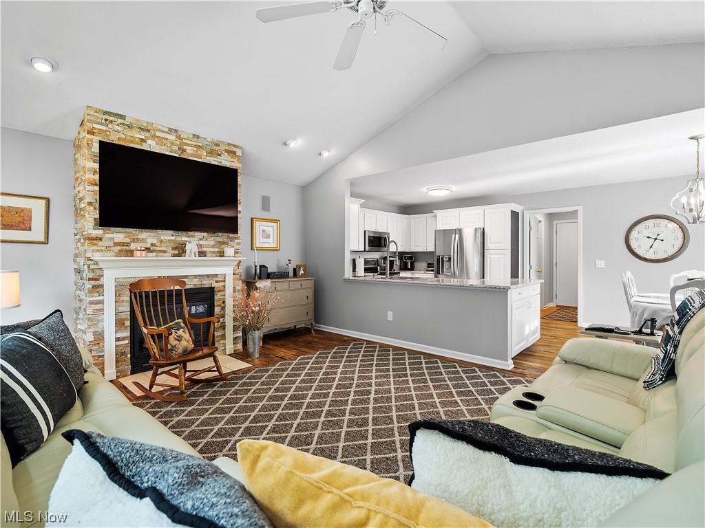 Falls Pointe Clusters - Residential