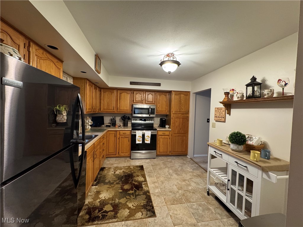 262 Harmony Drive, Wintersville, Ohio image 5