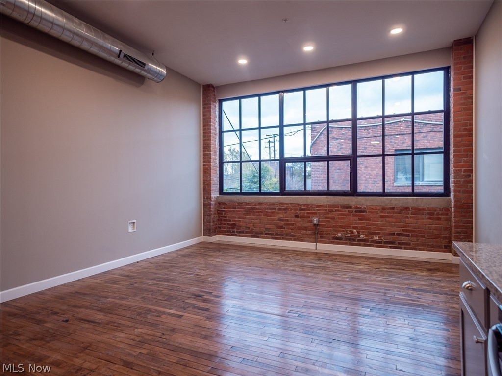 Offset Lofts - Residential Lease