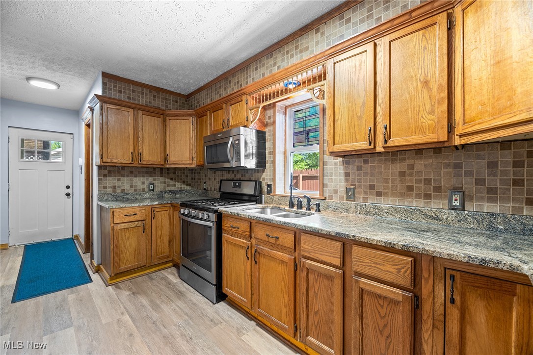 916 Kling Street, Akron, Ohio image 12