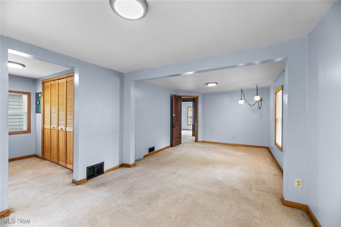 916 Kling Street, Akron, Ohio image 17