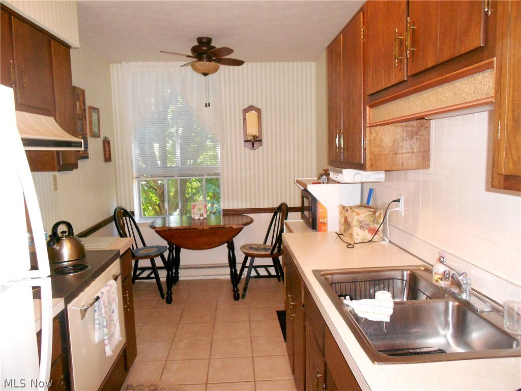 Silver Lake Towers - Residential