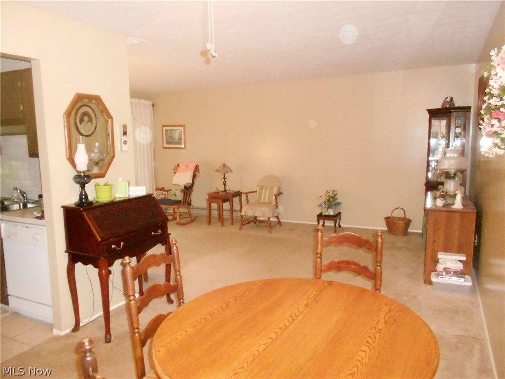 Silver Lake Towers - Residential