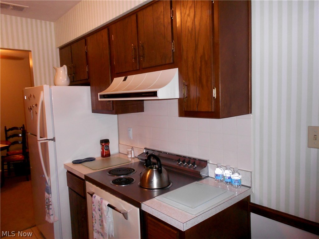 Silver Lake Towers - Residential