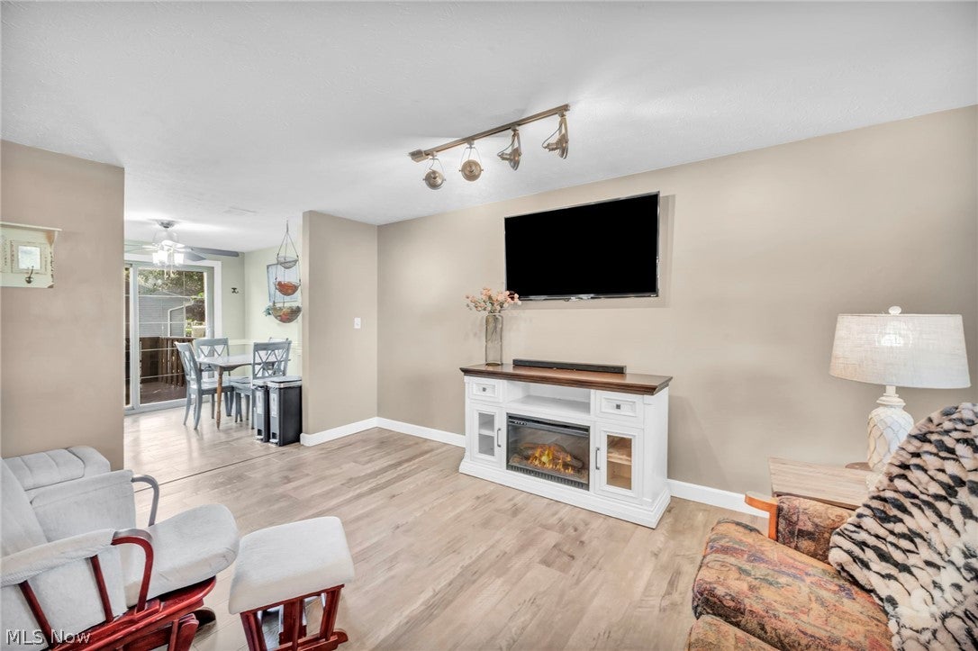 1045 Deleone Drive