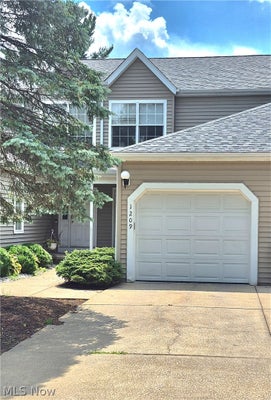 1209 SUMMERFIELD LN NE, WARREN, OH 44483 - Image 3217bf5fb40efd2ffb7720b1d467558a/1739719843