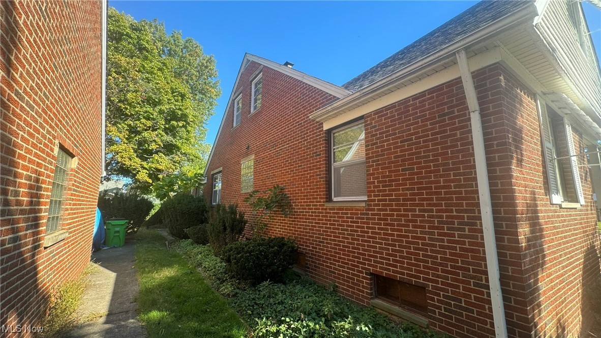 341 E 272nd Street, Euclid, Ohio image 24