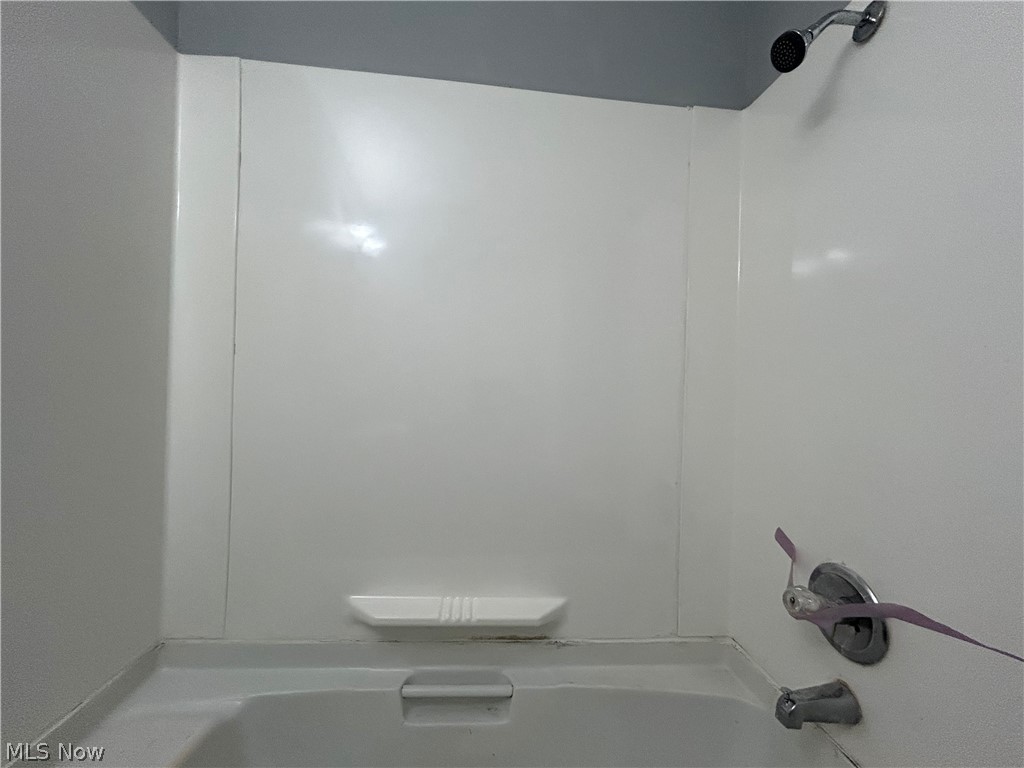 Elwell & Marvins Sub - Residential Lease