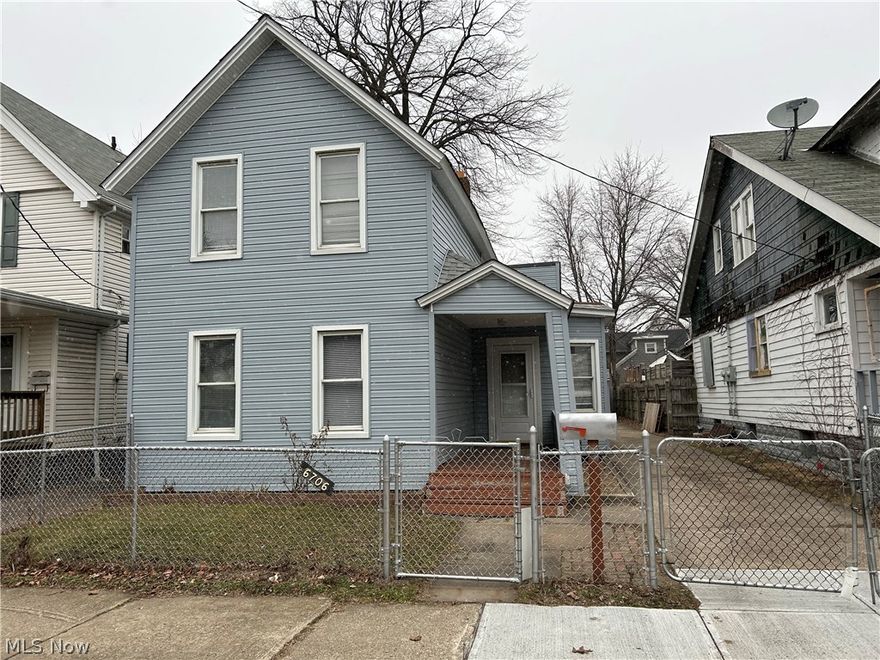 Check out this fully renovated 3 bedroom (with a bonus room that could be a 4th bedroom), 1 bathroom. A full renovation was just completed here including new flooring, a new furnace, new roof, new gas lines throughout, carpeting, trim, full interior paint job, new blinds, fixtures, doors, kitchen cabinets/countertops, stainless steel appliances, new siding and more Rental requirements:Credit score of 600+. 500 - 600 is considered conditional.Less than 3 items in collections, excluding student loan and medical. Monthly income of 2.5 times the amount of the monthly rent.Thorough Eviction Check. $50 Non Refundable App Fee for all Adults who will be occupying the property.Applications can only be completed online.Typical Security Deposit equivalent to one months rent, pending results of background checks. Tenants must have the electric and gas transferred into their name and obtain renters insurance prior to receiving keys to the property.