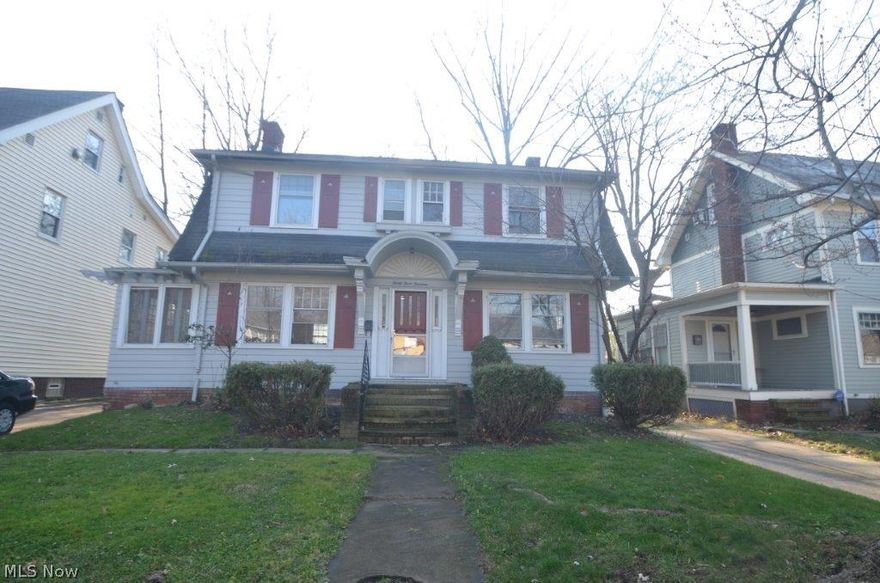 This colonial style single family home has 3 bedrooms 1.5 bath with a detached one car garage. The first floor offers a large living room with hardwood floors and fireplace. Bedrooms are located on upper level. Half bath is in the basement area.  Located in a decent neighborhood and close to shopping, schools, and local city public transportation.