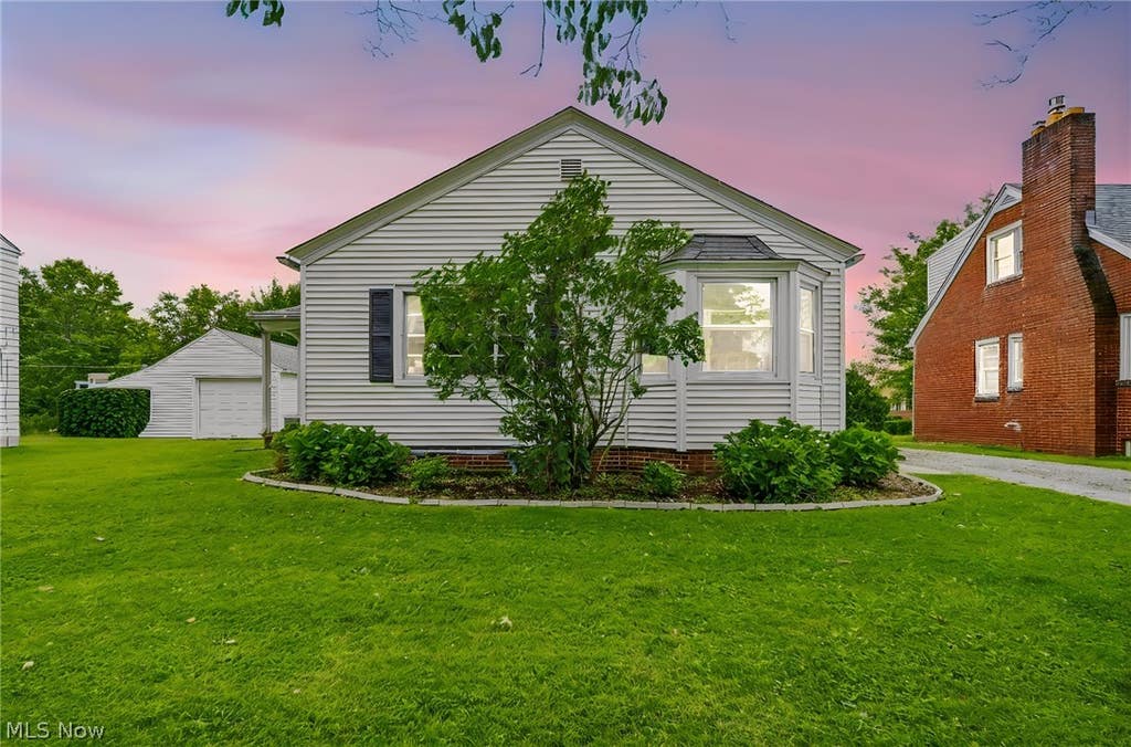 Photo of 2659 Arlington Avenue, Ashtabula, OH 44004 (MLS # 5223014)