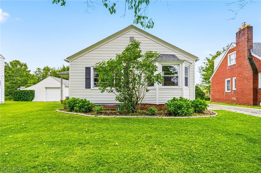 Photo of 2659 Arlington Avenue, Ashtabula, OH 44004 (MLS # 5223014)