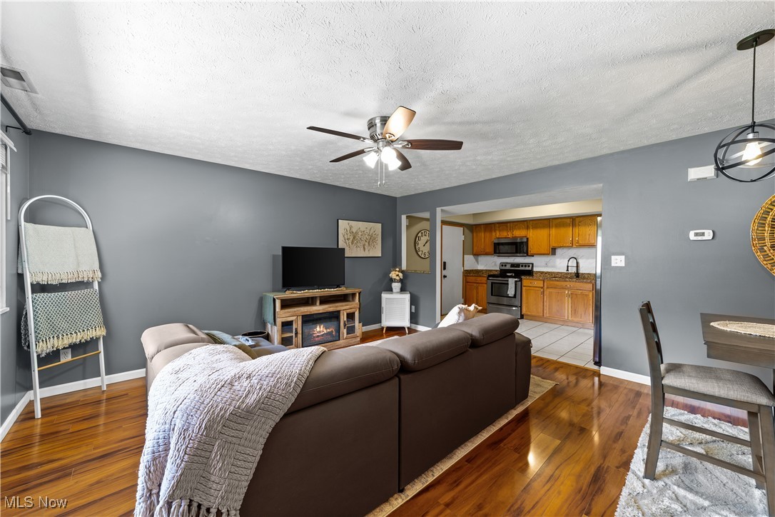 11820 Harbour Light