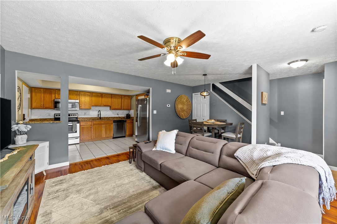 11820 Harbour Light