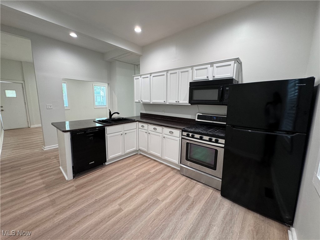 Cleveland, Ohio 44113, United States, 2 Bedrooms Bedrooms, ,1 BathroomBathrooms,Residential,Active,239304